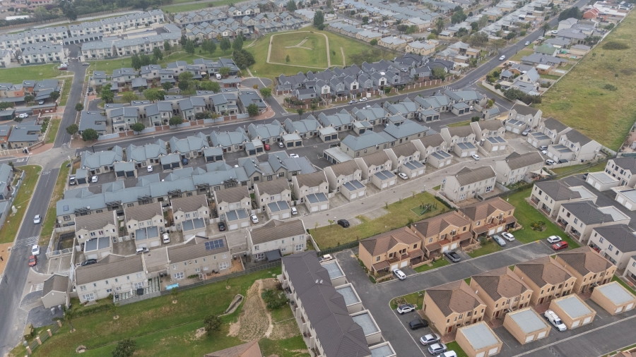 2 Bedroom Property for Sale in Protea Heights Western Cape